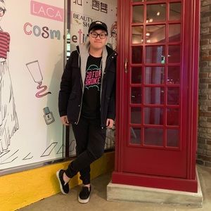 Meet your Posher, Ethan